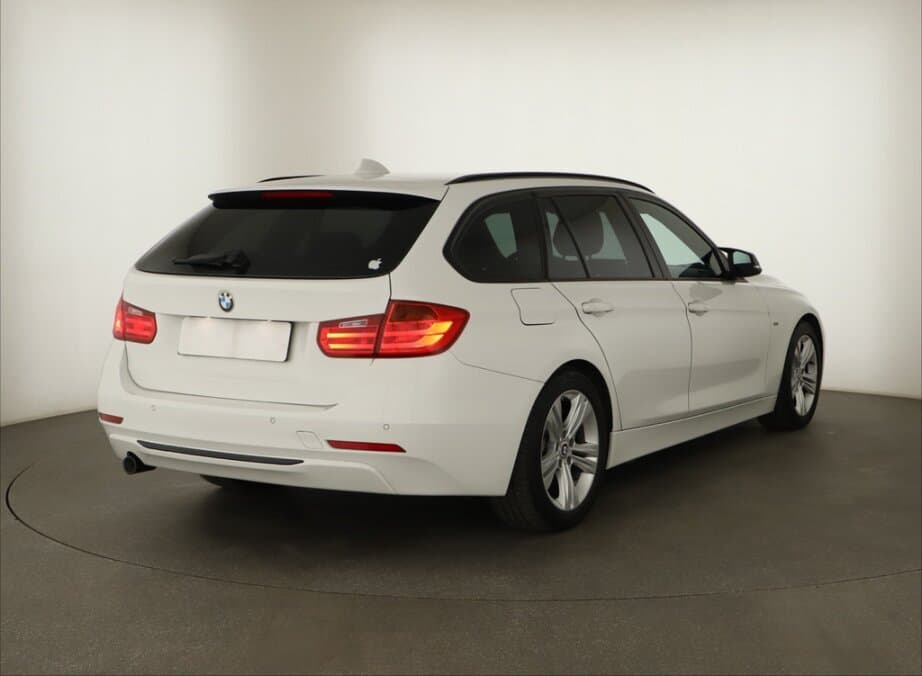 2013 BMW 3-SERIES - 13