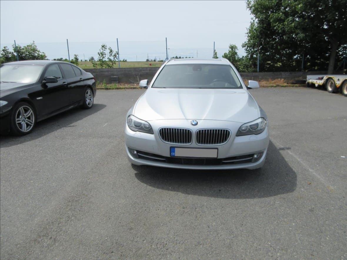 2011 BMW 5-SERIES - 3