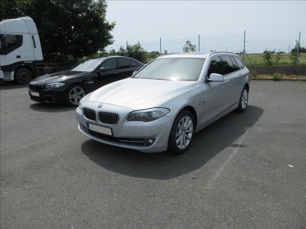 2011 BMW 5-SERIES - 4