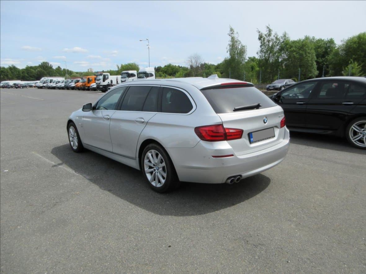 2011 BMW 5-SERIES - 6
