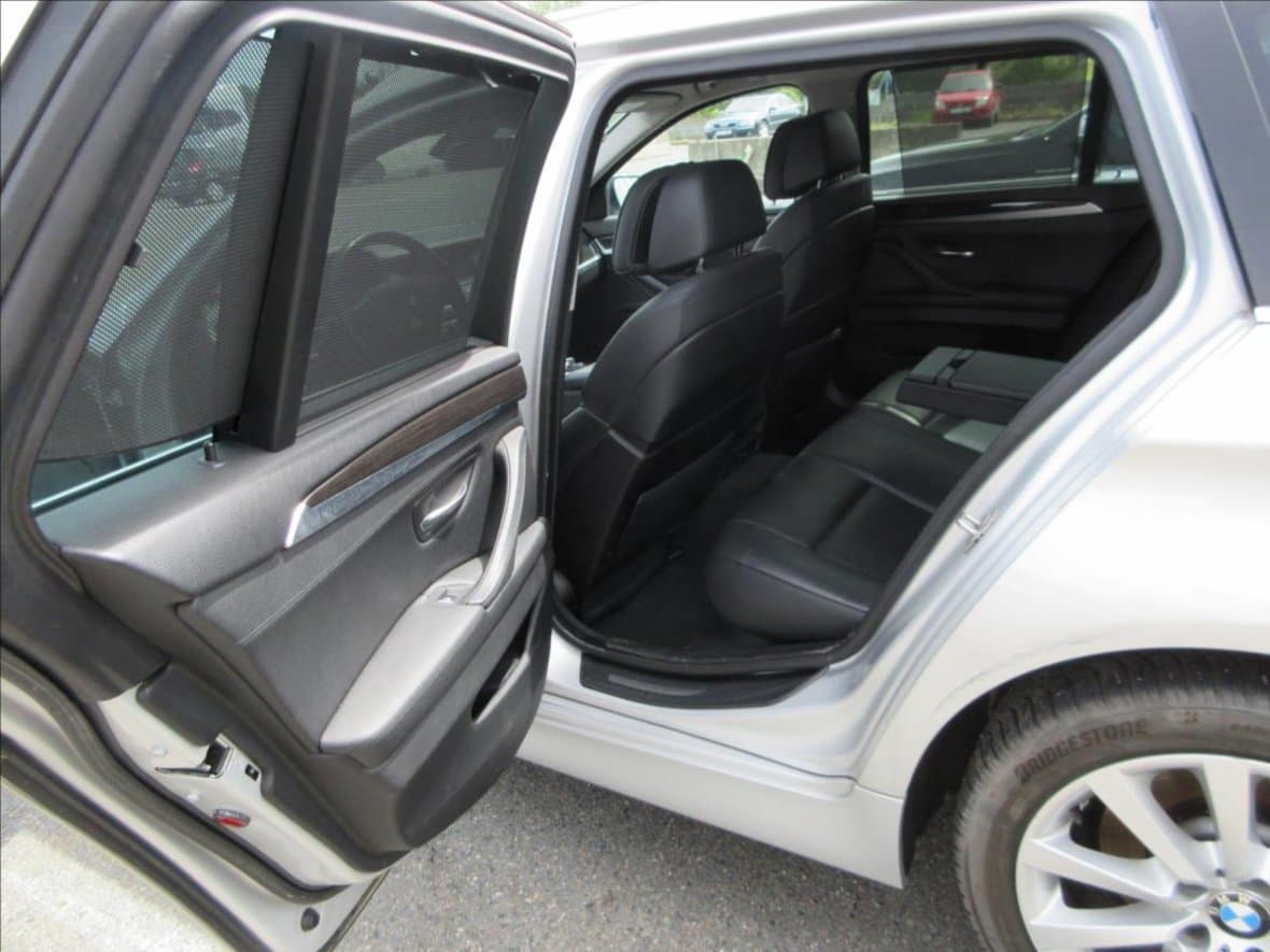 2011 BMW 5-SERIES - 16
