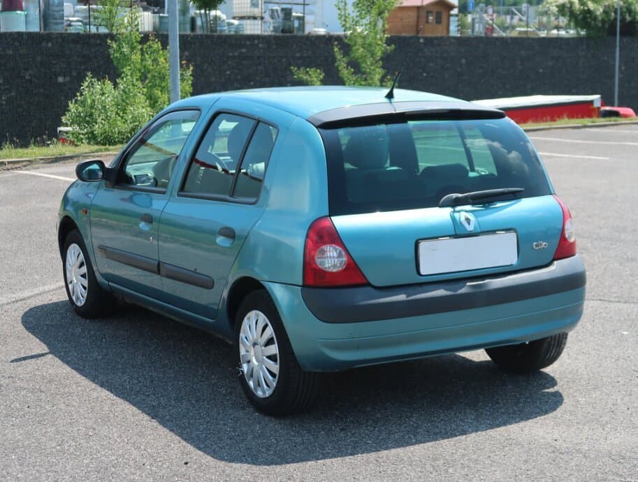 2002 Renault CLIO - 9