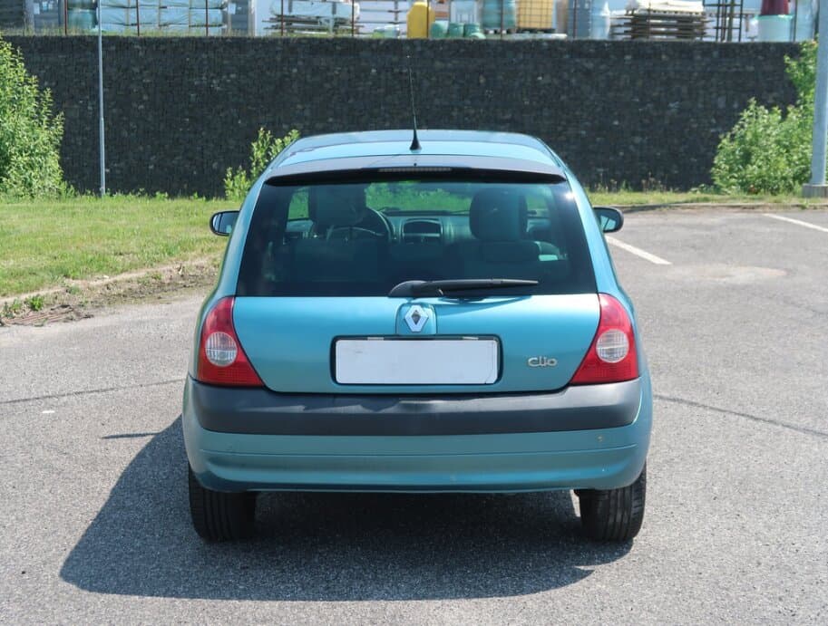 2002 Renault CLIO - 11