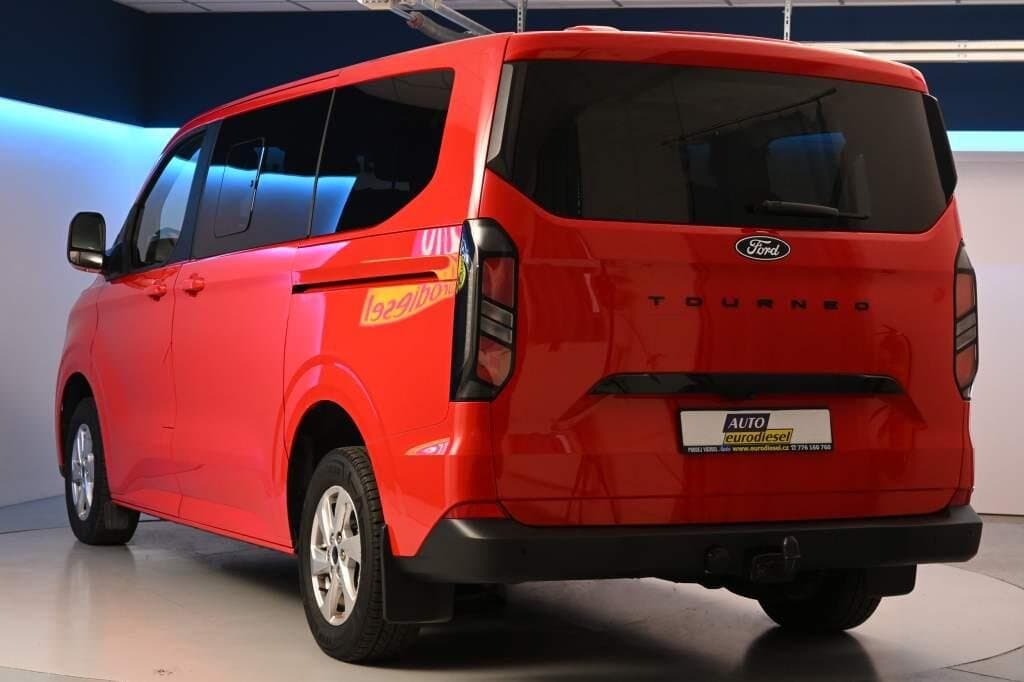2025 Ford TOURNEO - 7