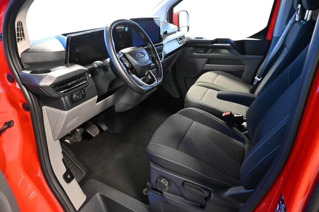 2025 Ford TOURNEO - 11
