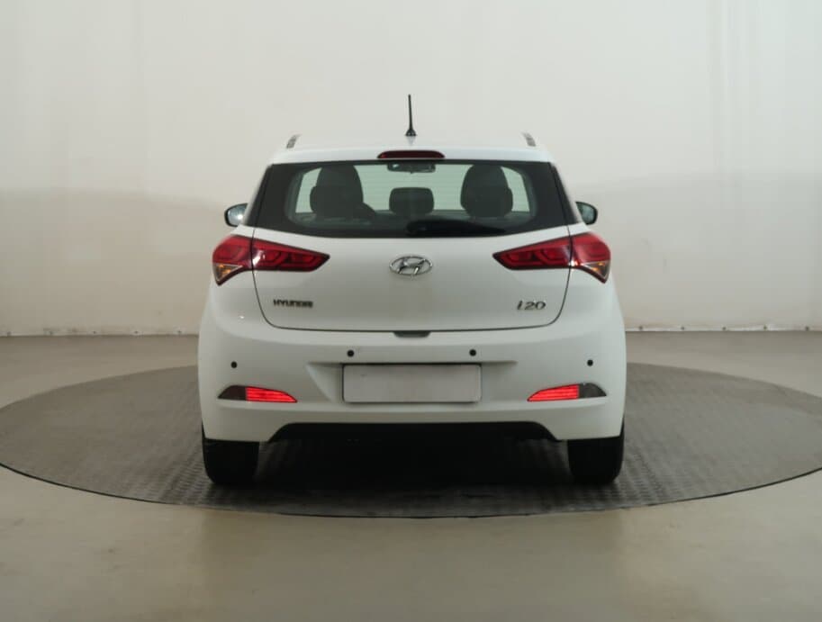 2015 Hyundai i20 - 6