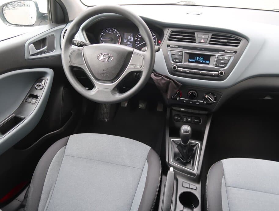 2015 Hyundai i20 - 9