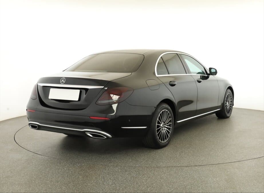2018 Mercedes-Benz E-CLASS - 7
