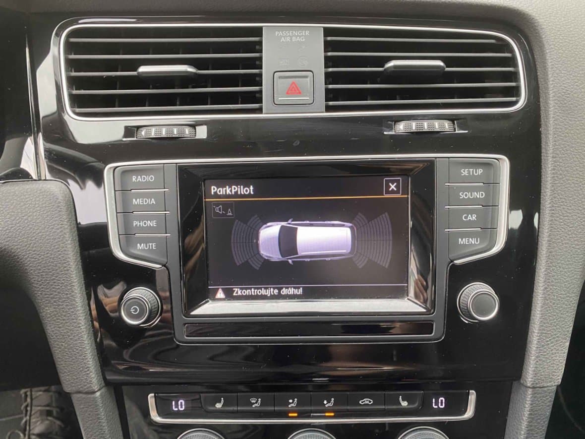 2014 Volkswagen GOLF - 16