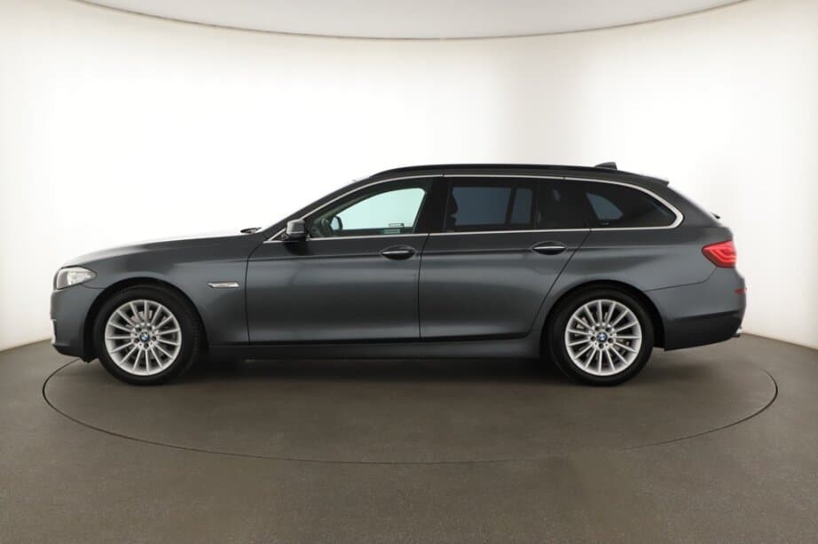 2016 BMW 5-SERIES - 4