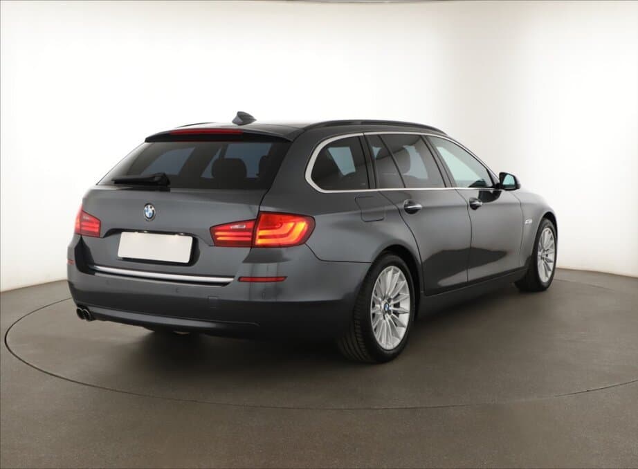 2016 BMW 5-SERIES - 7