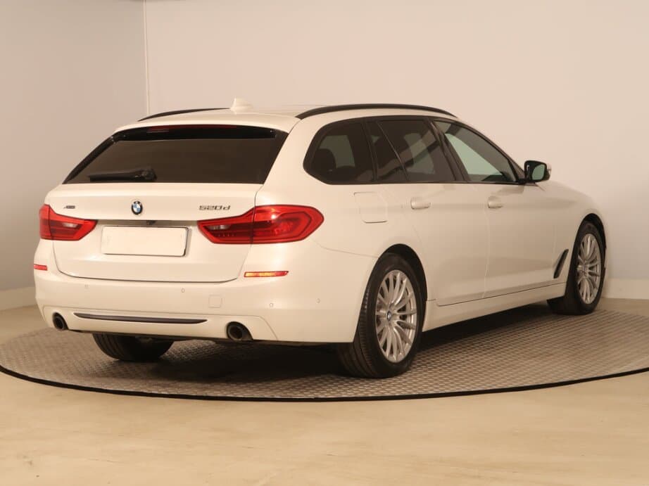 2020 BMW 5-SERIES - 13