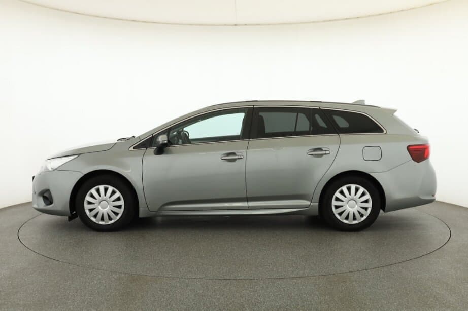 2016 Toyota AVENSIS - 4