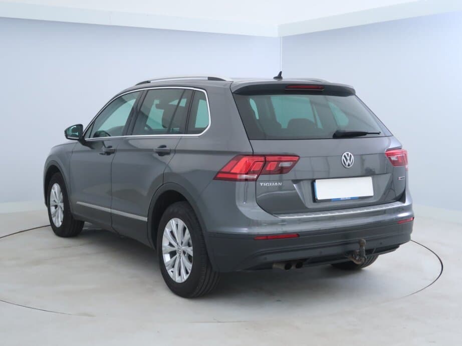 2018 Volkswagen TIGUAN - 5