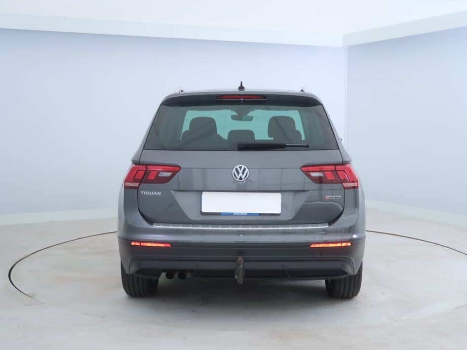 2018 Volkswagen TIGUAN - 6