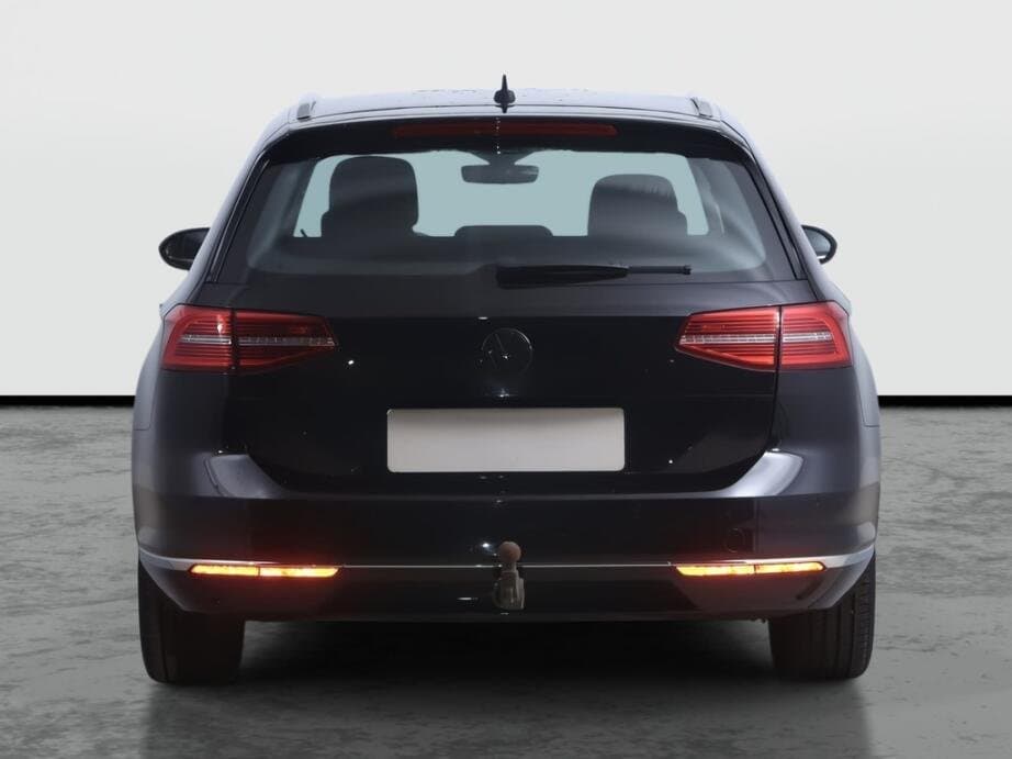 2018 Volkswagen PASSAT - 6