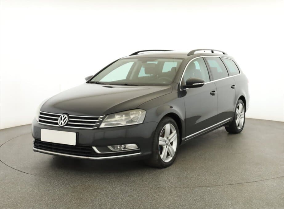 2011 Volkswagen PASSAT - 3