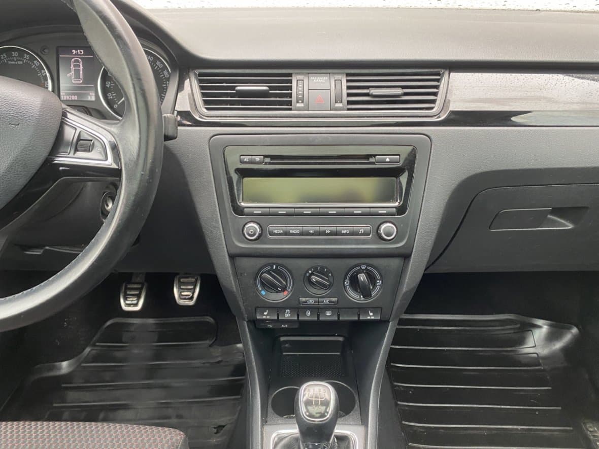 2015 Škoda RAPID - 12