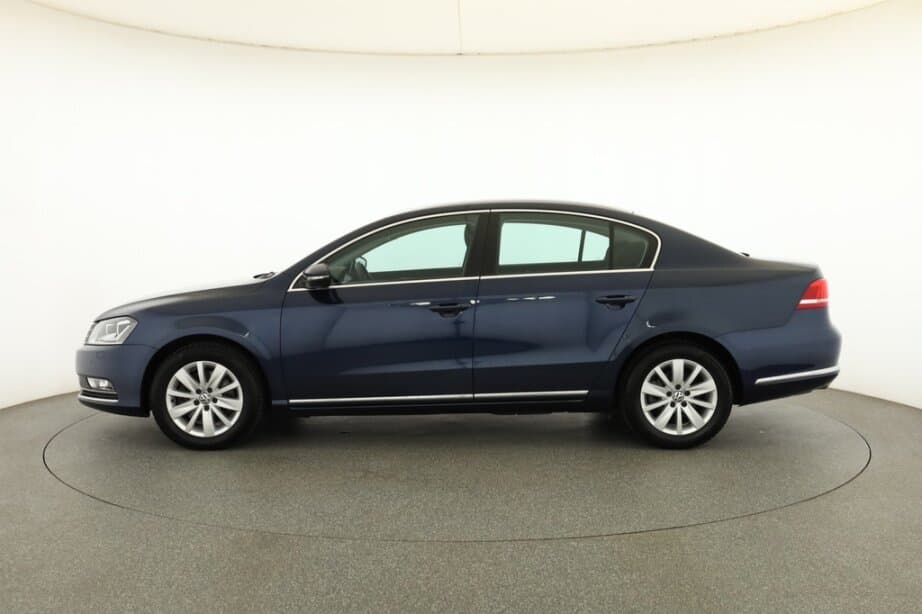 2013 Volkswagen PASSAT - 4
