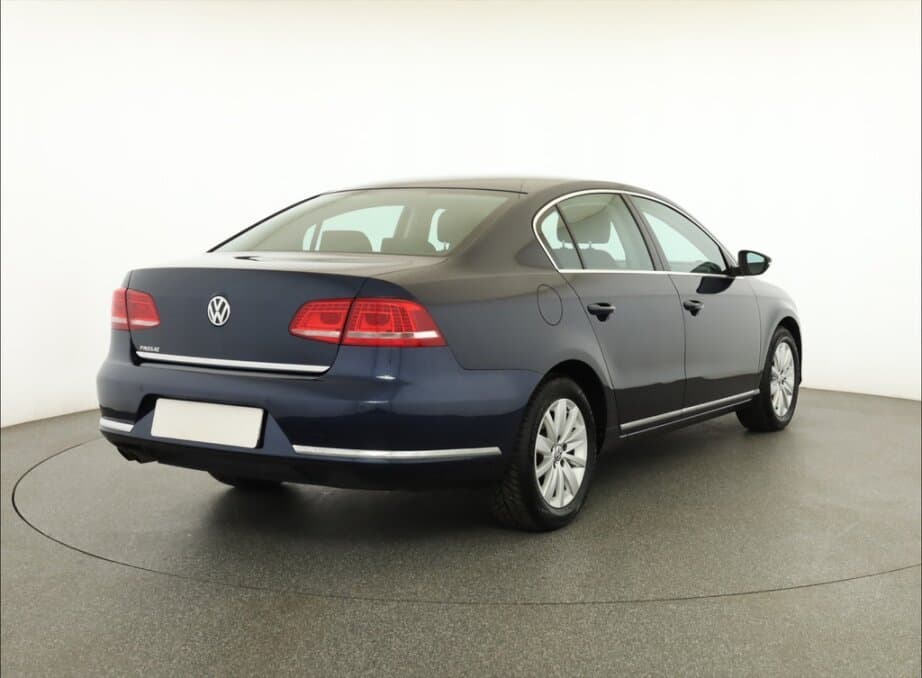 2013 Volkswagen PASSAT - 7