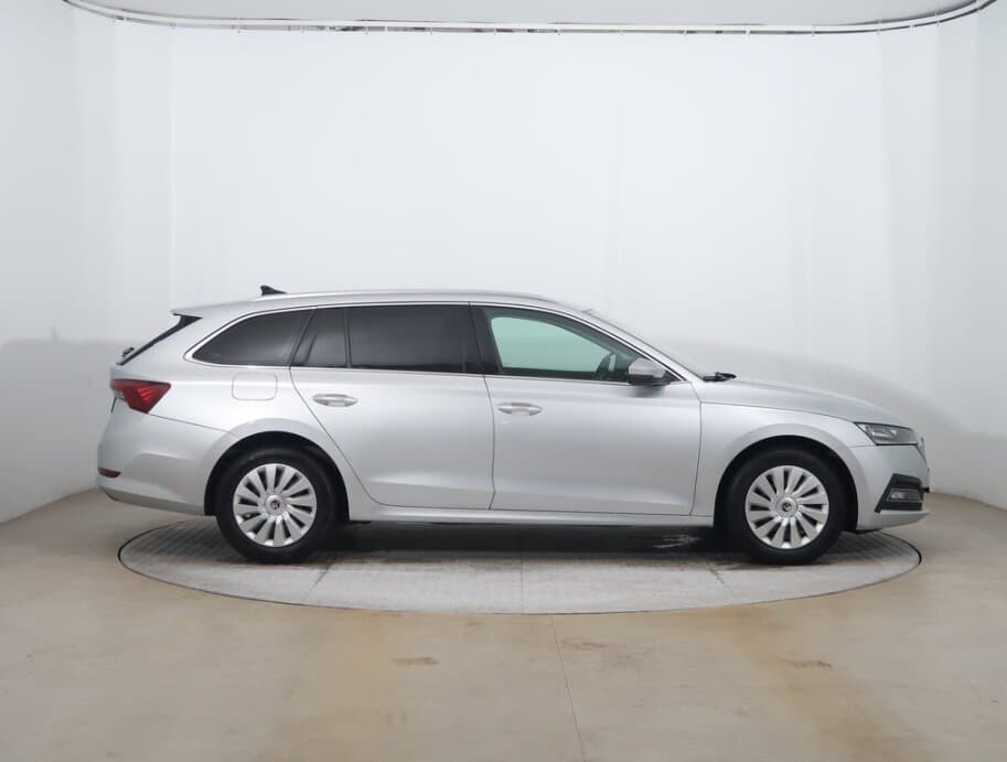 2020 Škoda OCTAVIA - 8