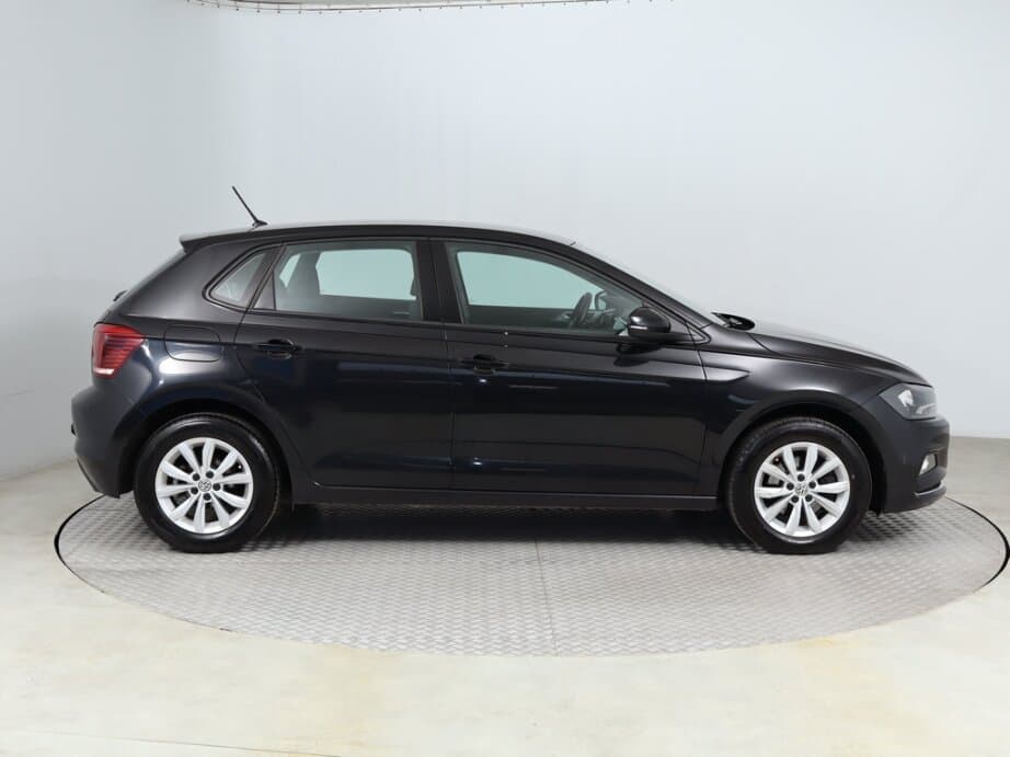 2018 Volkswagen POLO - 8