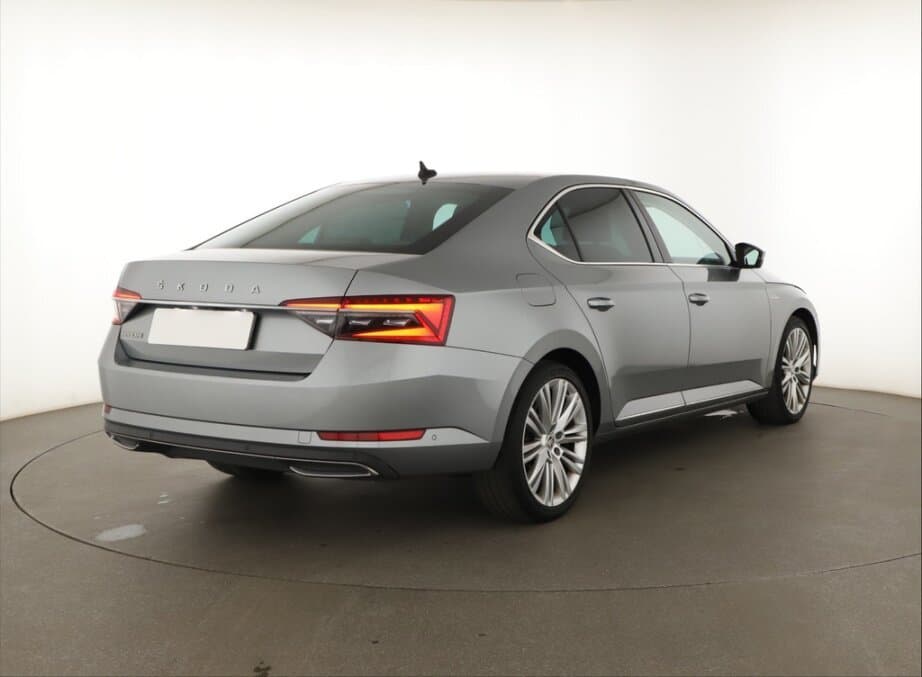2023 Škoda SUPERB - 7