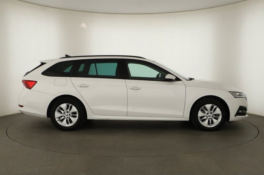 2022 Škoda OCTAVIA - 8