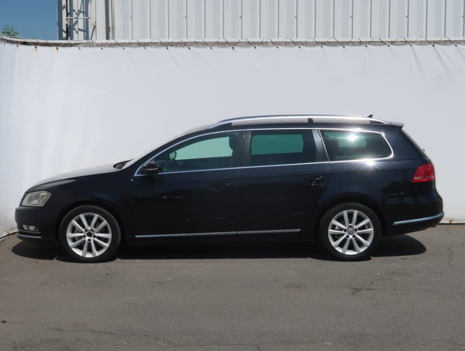 2012 Volkswagen PASSAT - 4