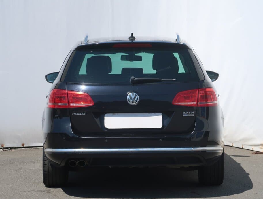 2012 Volkswagen PASSAT - 6