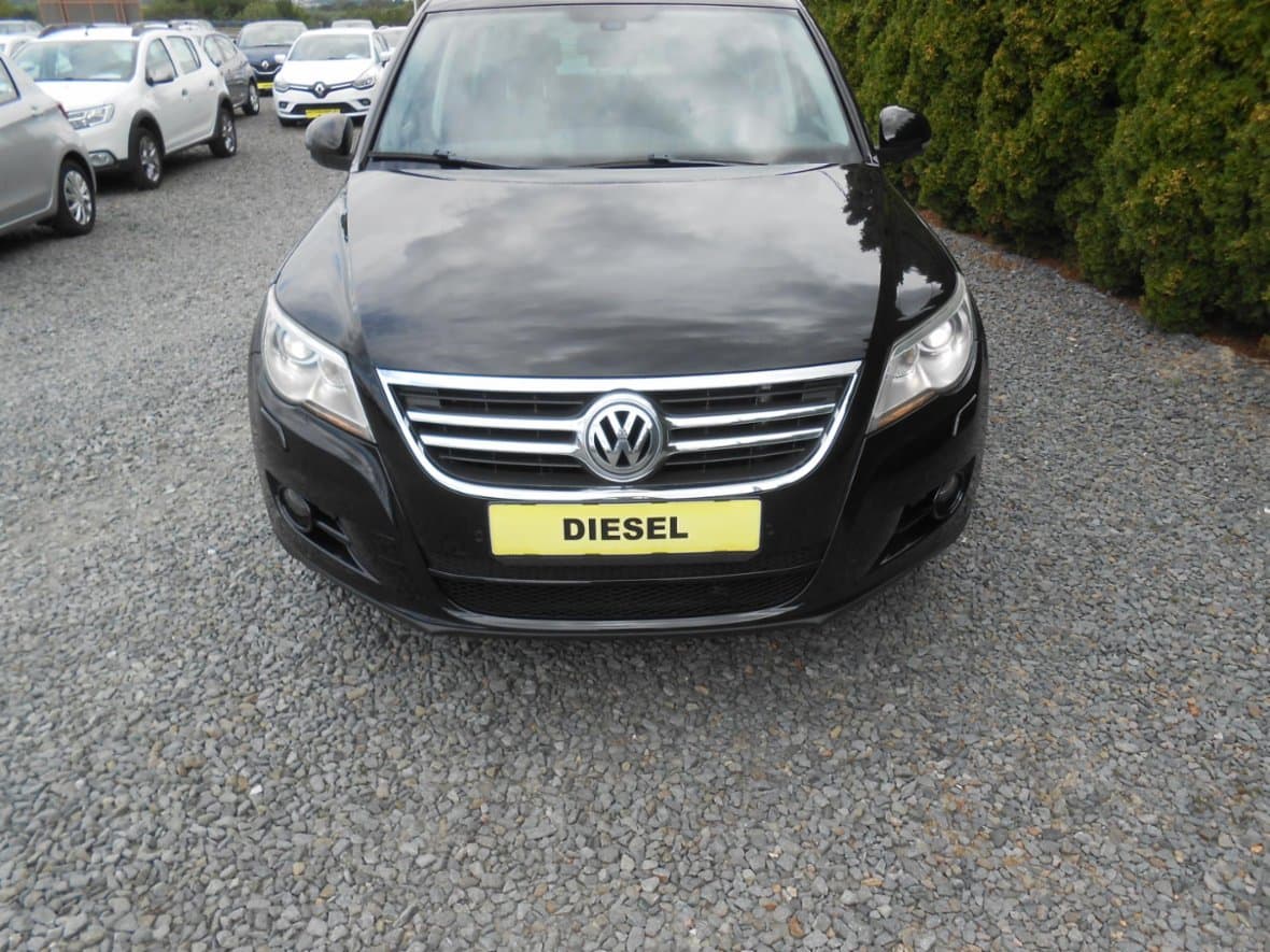 2010 Volkswagen TIGUAN - 8