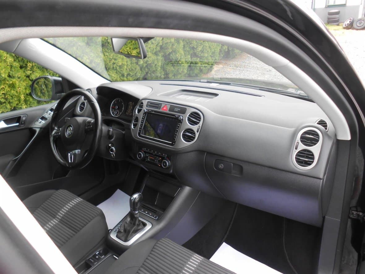 2010 Volkswagen TIGUAN - 14
