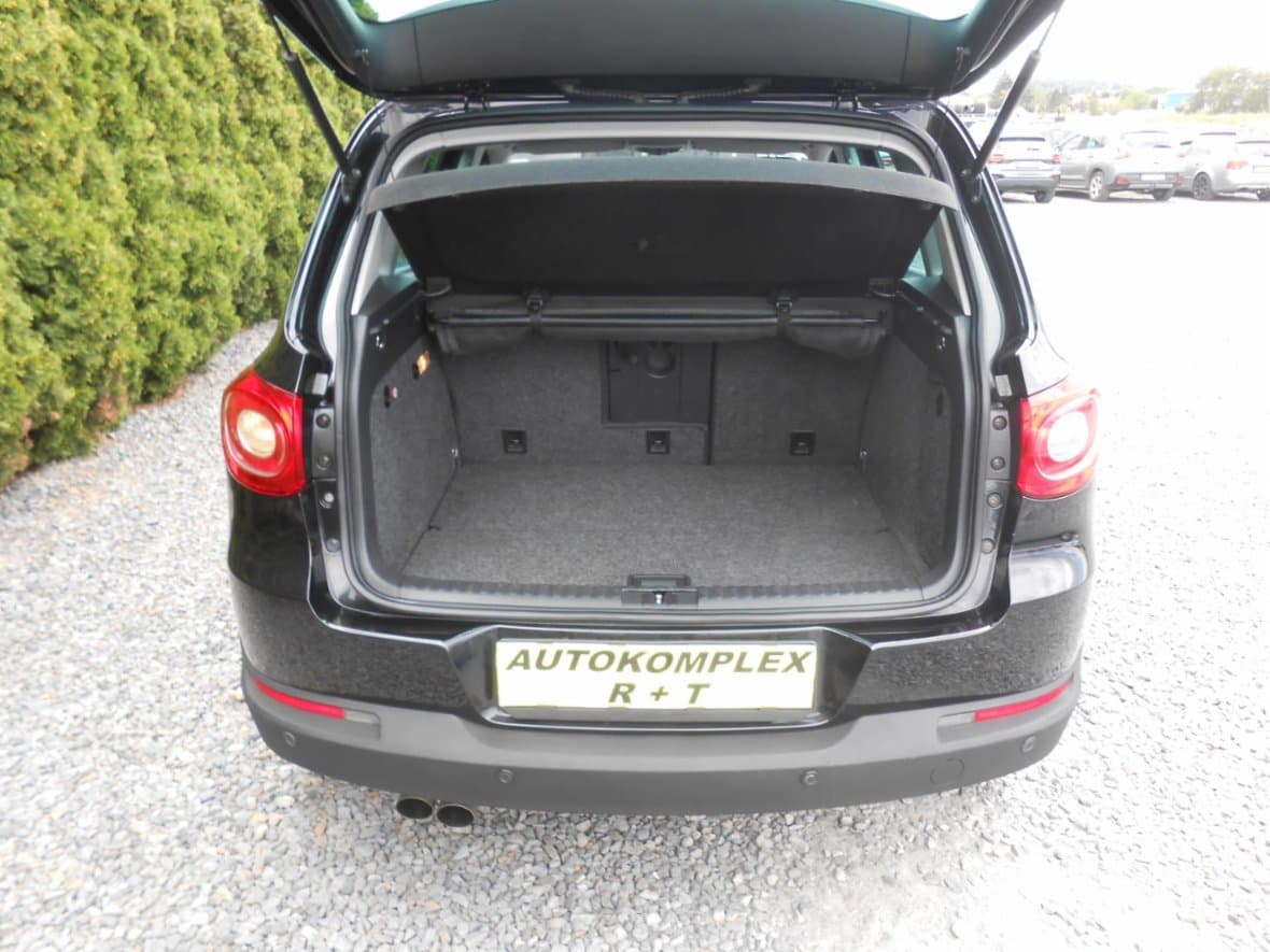 2010 Volkswagen TIGUAN - 19