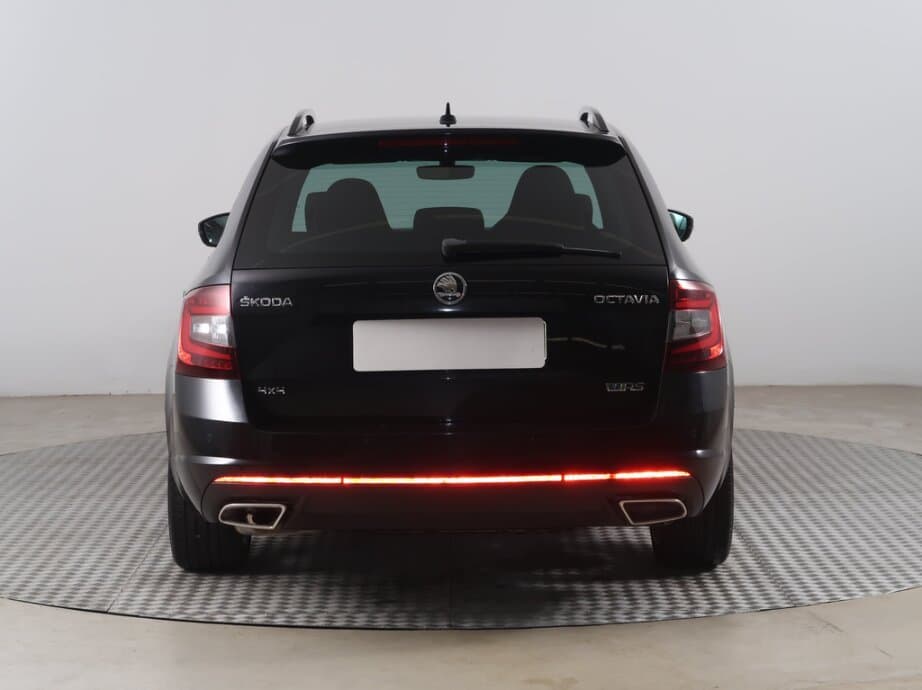 2020 Škoda OCTAVIA - 11