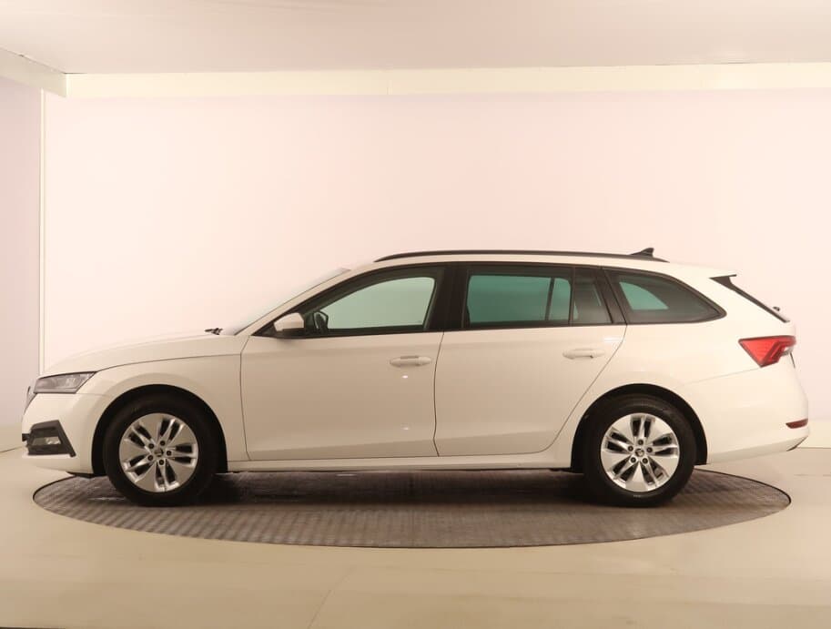 2023 Škoda OCTAVIA - 4
