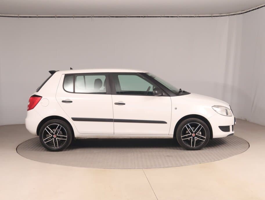 2012 Škoda FABIA - 8