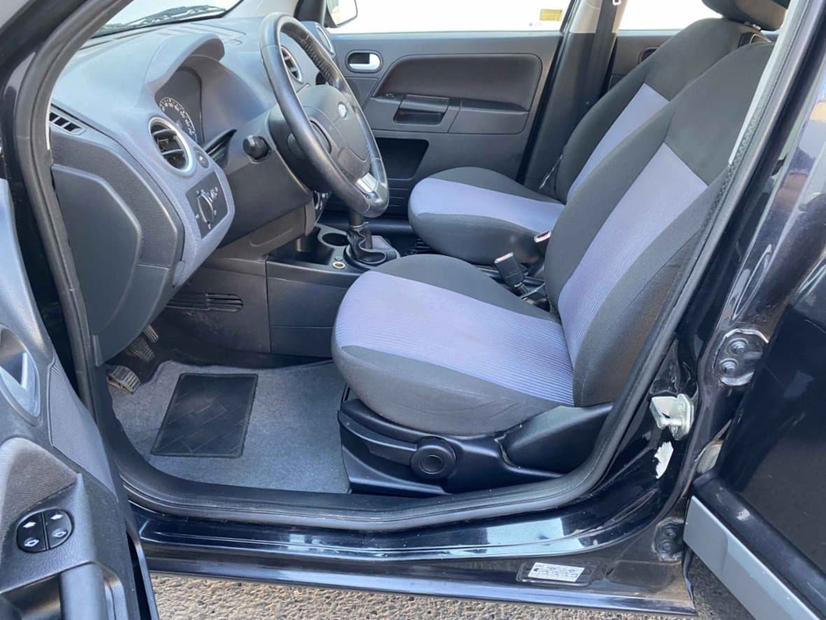 2009 Ford FUSION - 9