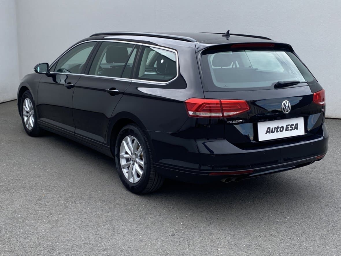 2017 Volkswagen PASSAT - 6
