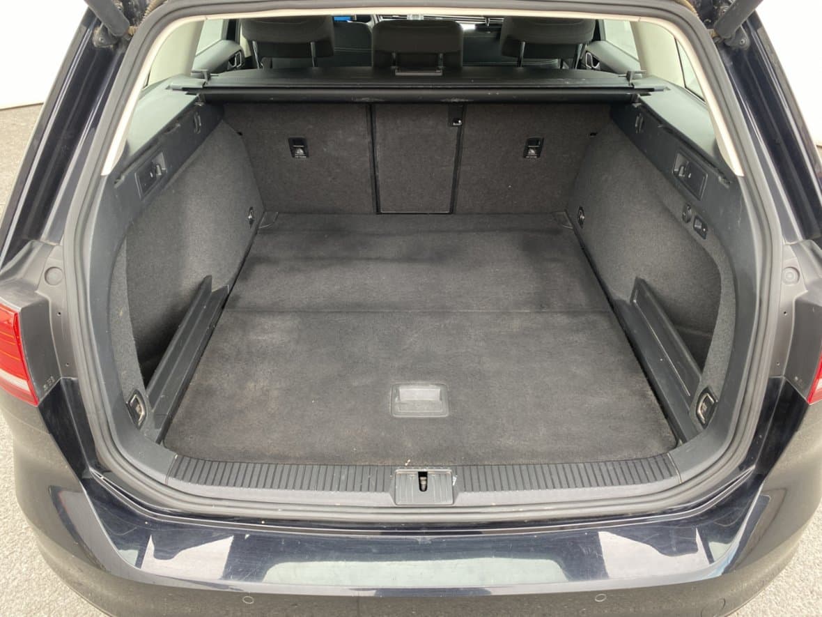 2017 Volkswagen PASSAT - 7