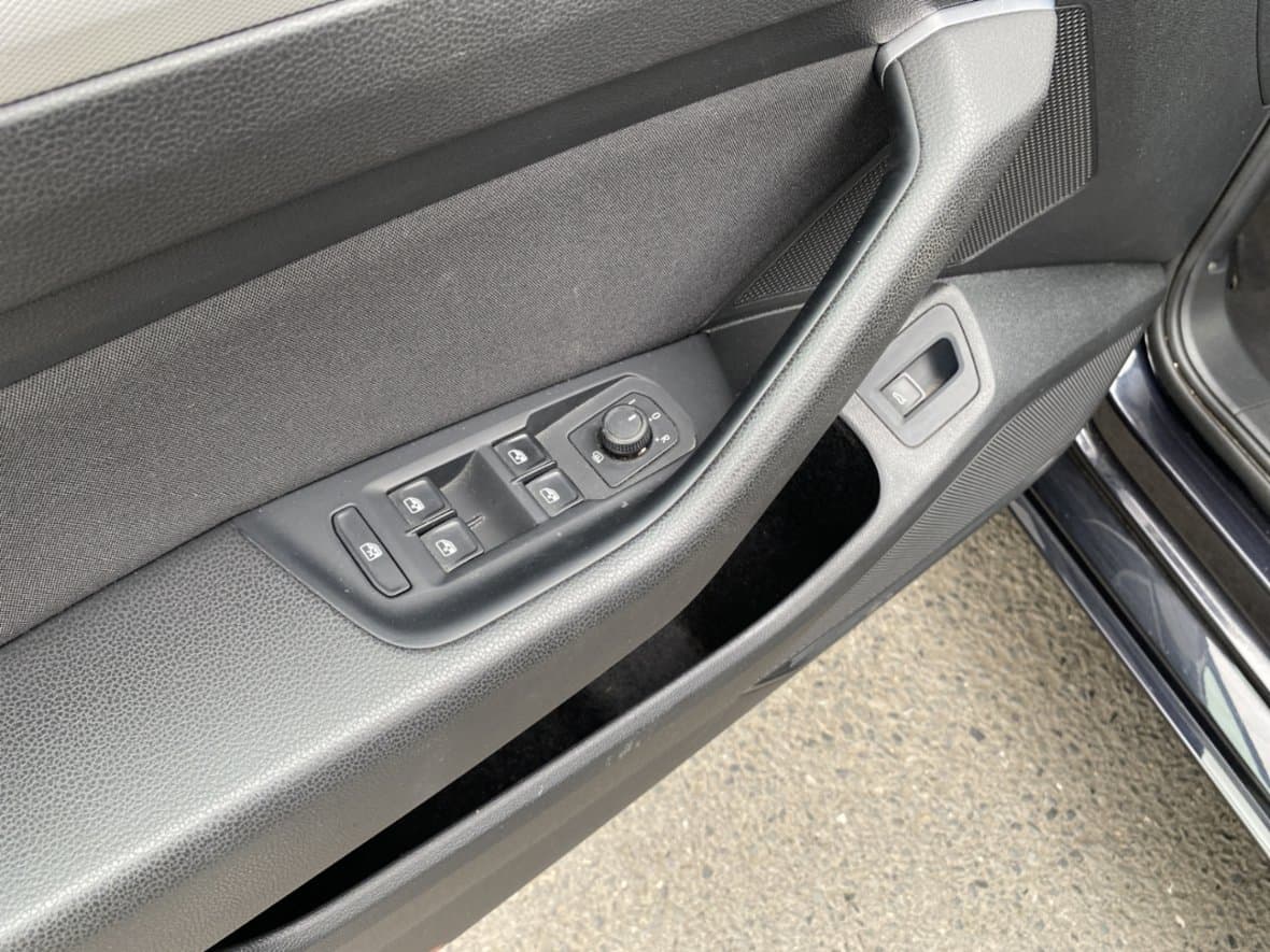 2017 Volkswagen PASSAT - 12
