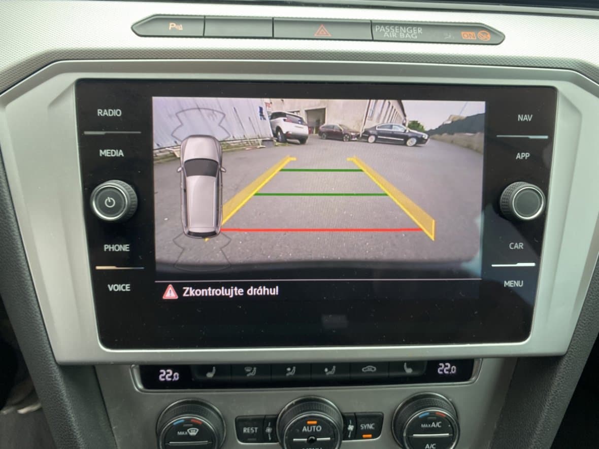 2017 Volkswagen PASSAT - 15