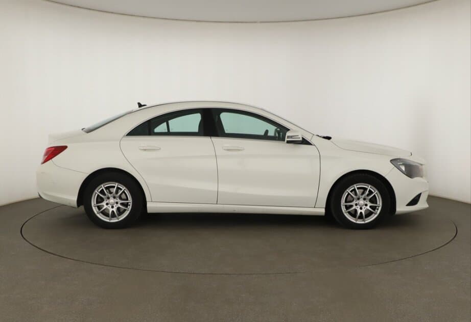 2013 Mercedes-Benz CLA - 8