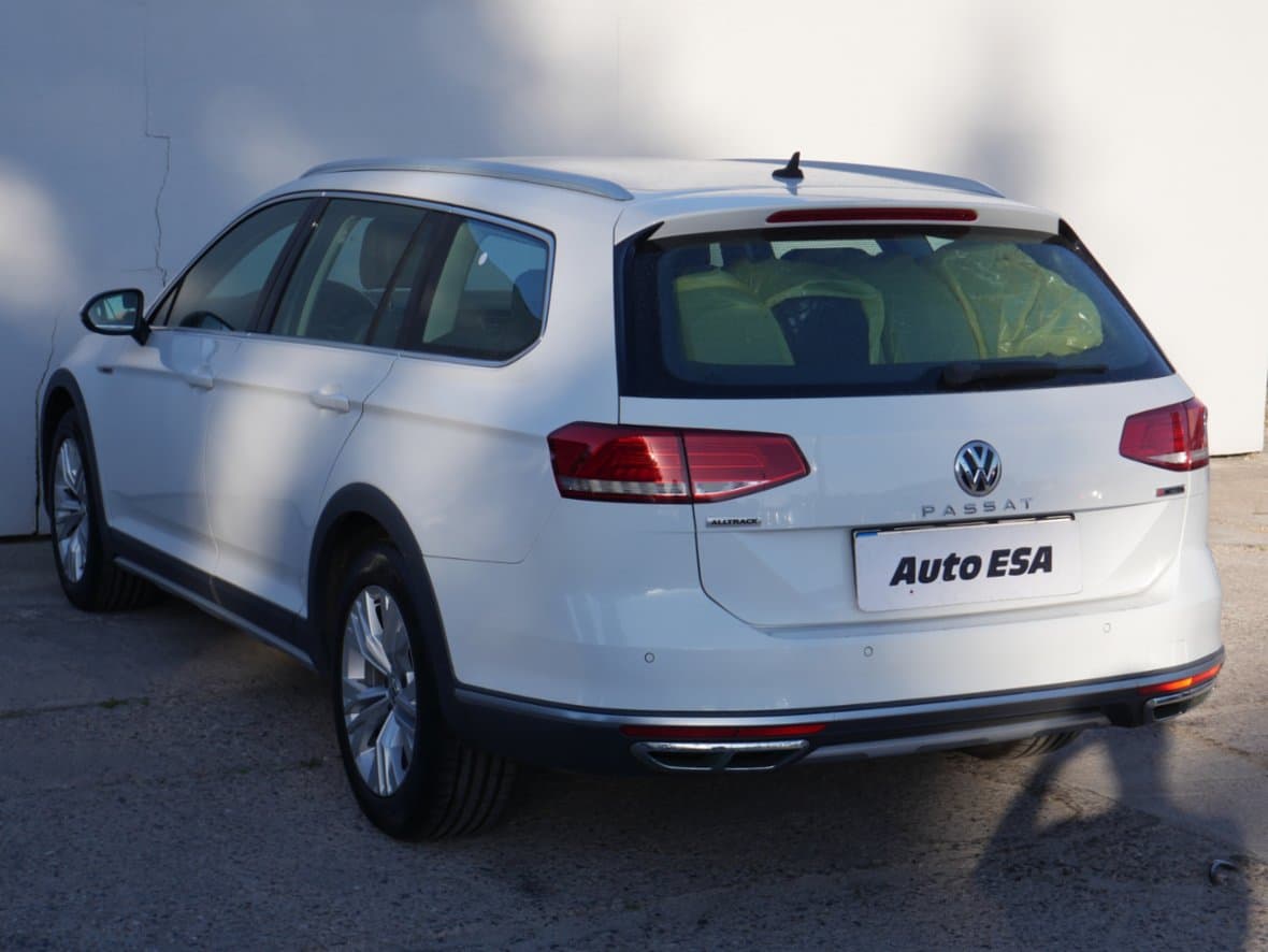 2016 Volkswagen PASSAT - 4