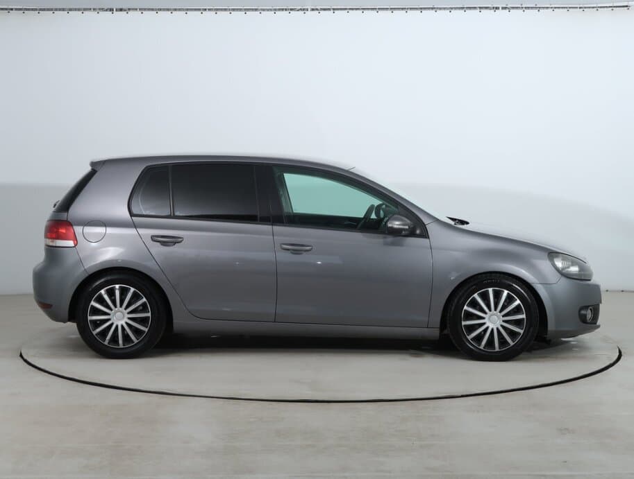 2010 Volkswagen GOLF - 8