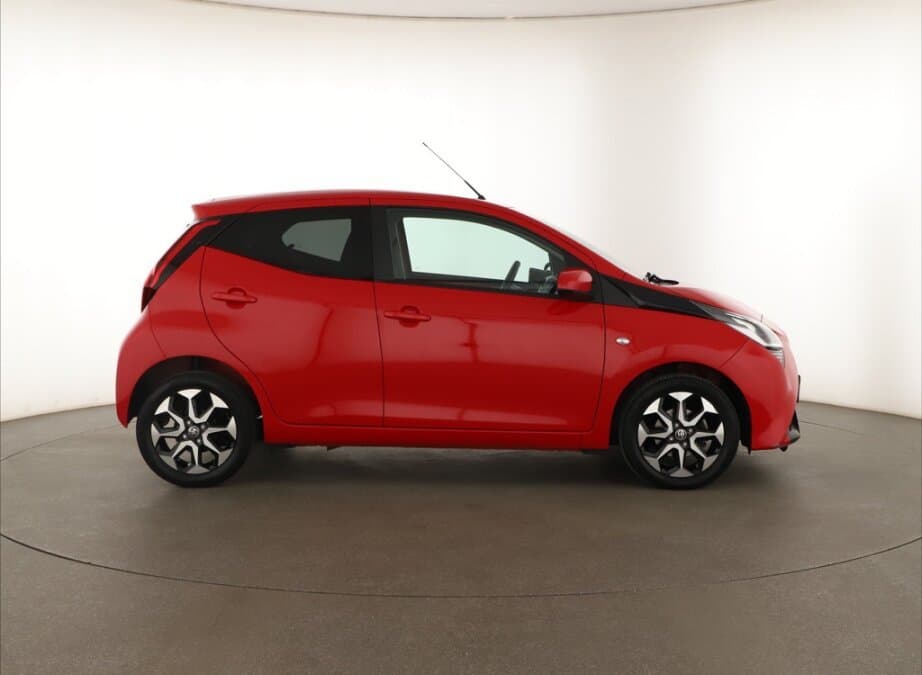 2021 Toyota AYGO - 8