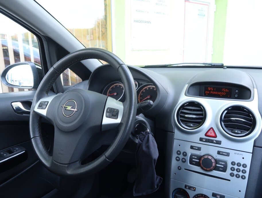 2012 Opel CORSA - 9