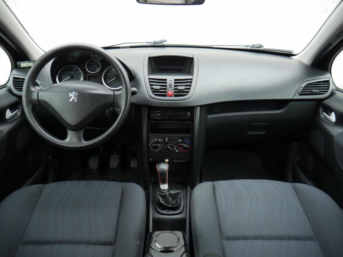 2007 Peugeot 207 - 8
