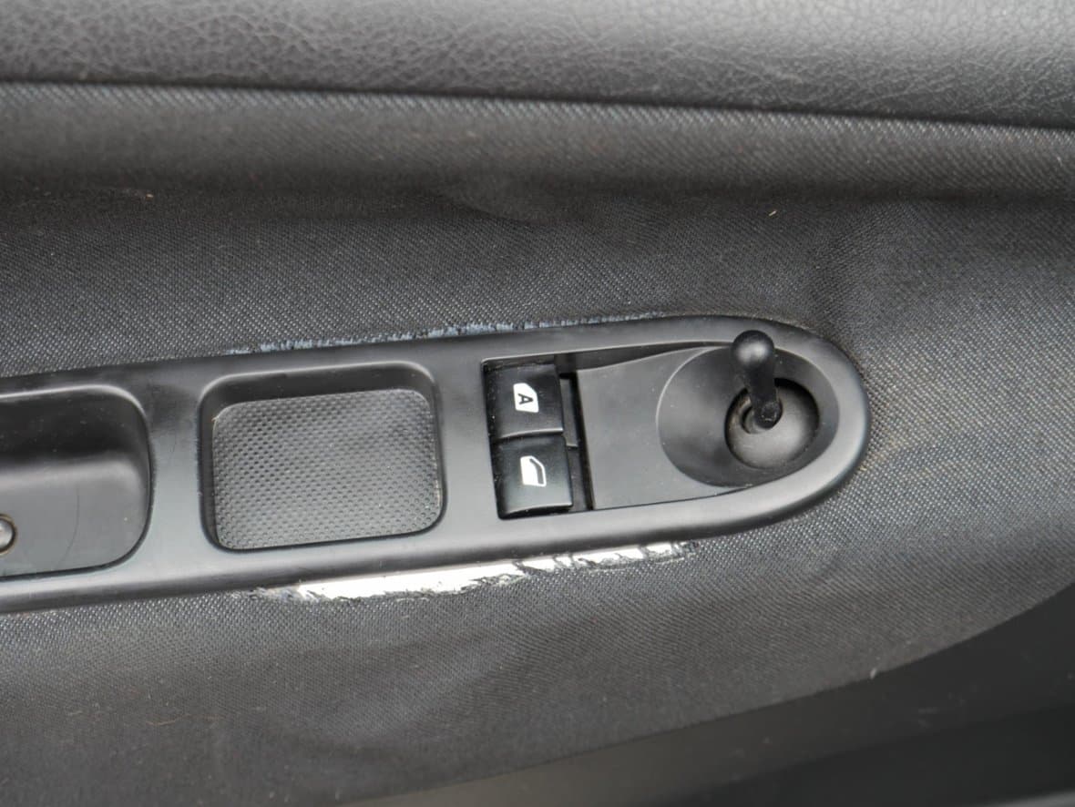2007 Peugeot 207 - 11