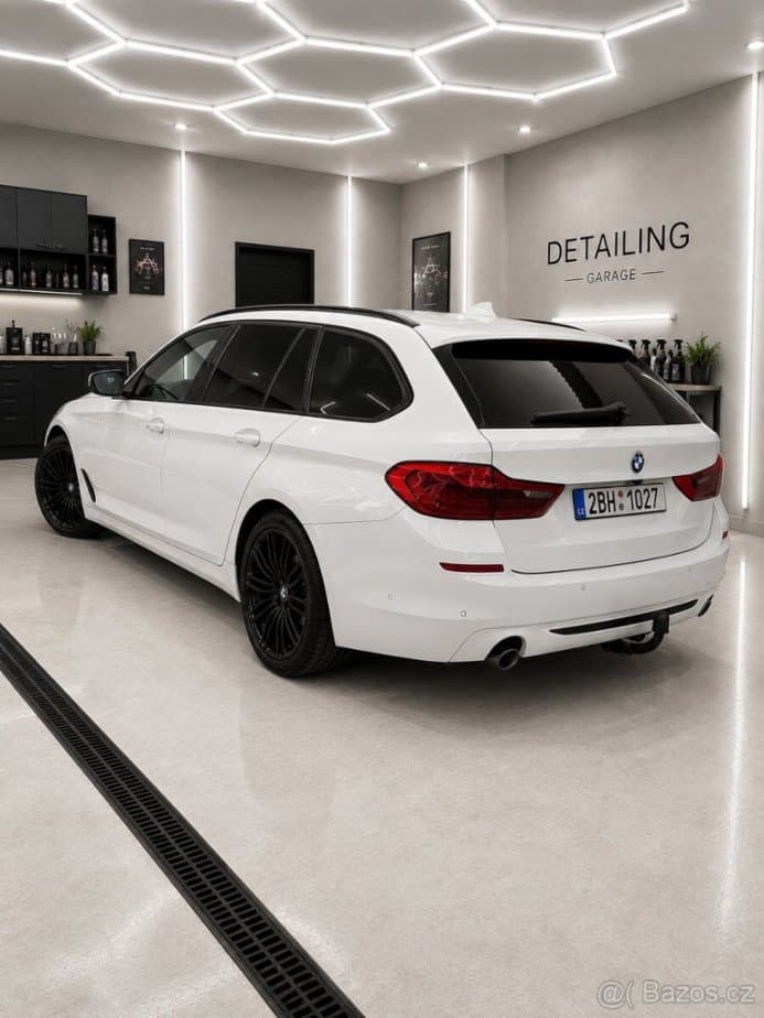 2017 BMW 5-SERIES - 4