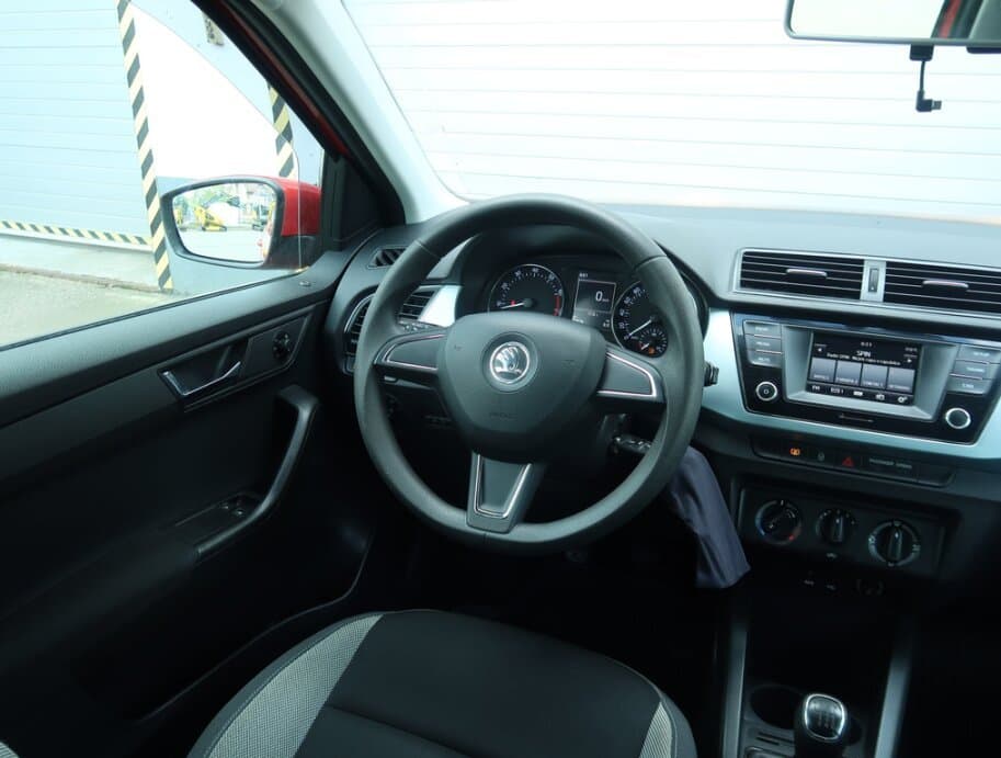 2015 Škoda FABIA - 9